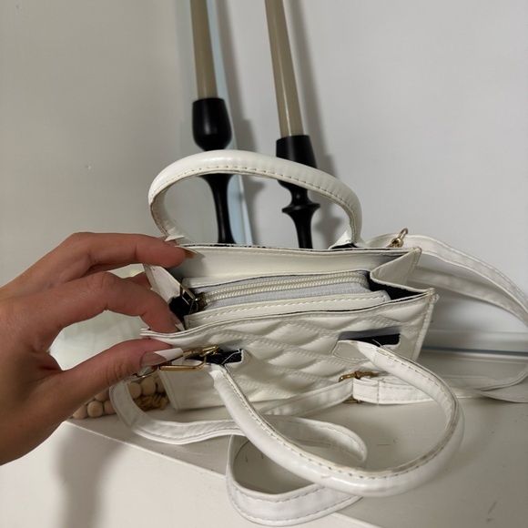 White Purse - Picture 4 of 6